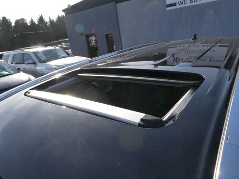 Used 2019 Toyota Highlander Limited image 10