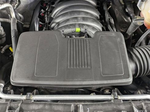 Used 2025 Chevrolet Silverado 1500 LT image 33