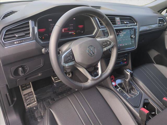 Used 2023 Volkswagen Tiguan SE R-Line FWD image 10