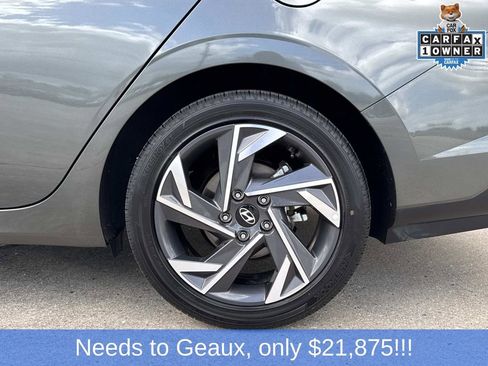 Used 2025 Hyundai Elantra SEL FWD image 9