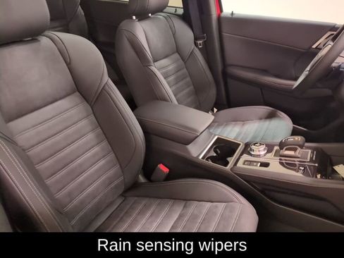 New 2025 Mitsubishi Outlander SE image 10