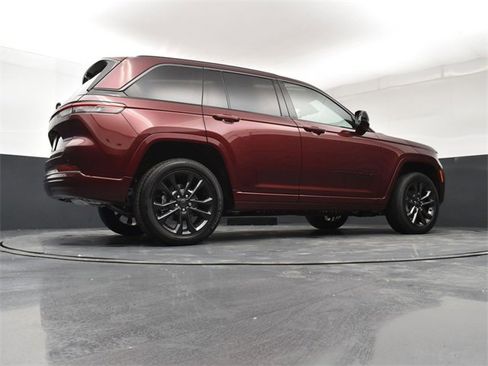 New 2026 Jeep Grand Cherokee Limited image 24