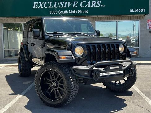 Used 2020 Jeep Wrangler Unlimited Sahara w/ Uconnect 4C Nav & Sound Group AWD/4WD image 1