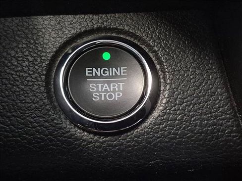 Used 2019 Ford Expedition XLT w/ Equipment Group 202A AWD/4WD image 14