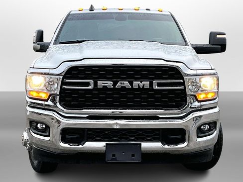 Used 2024 RAM 3500 SLT w/ Quick Order Package 2YG SLT image 3