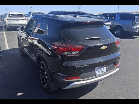 Used 2023 Chevrolet TrailBlazer LT FWD image 5