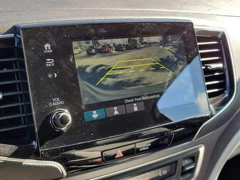 Used 2021 Honda Pilot EX image 15