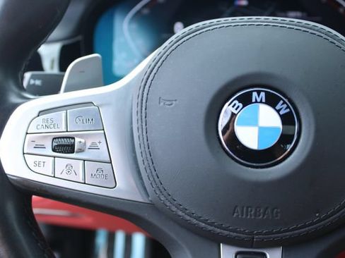 Used 2022 BMW 750i xDrive w/ M Sport Package AWD/4WD image 23