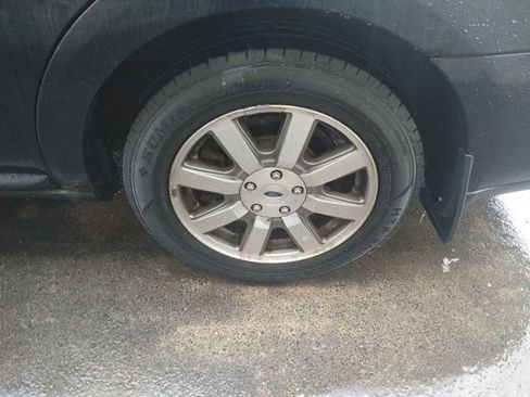 Used 2008 Ford Taurus SEL image 10