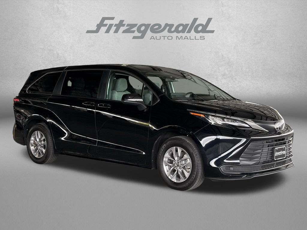 Certified 2026 Toyota Sienna LE FWD 360° Tour