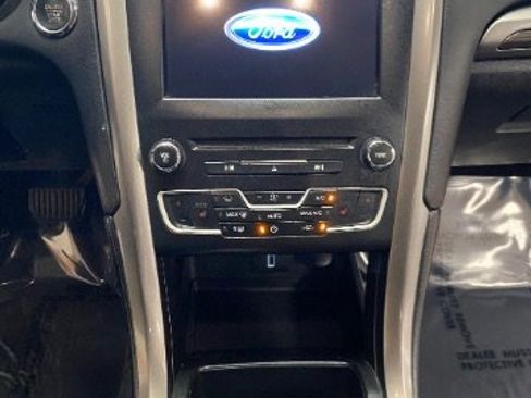 Used 2017 Ford Fusion Energi SE image 22