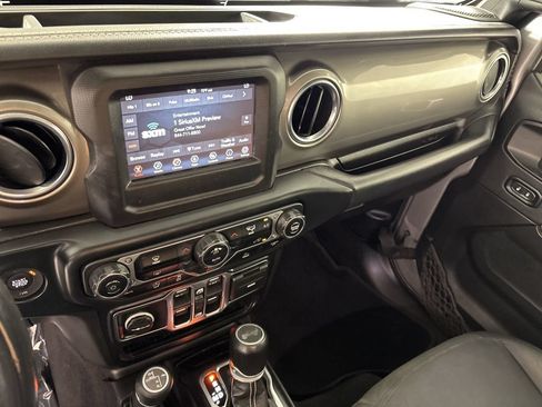 Used 2021 Jeep Wrangler Unlimited Sahara AWD/4WD image 25