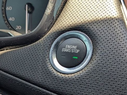 Used 2022 Cadillac XT5 Premium Luxury FWD image 27