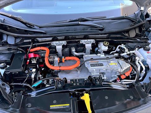 Used 2023 Nissan Ariya FWD image 30