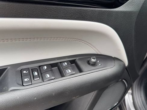 Used 2023 Jeep Compass Limited w/ Elite Group AWD/4WD image 11
