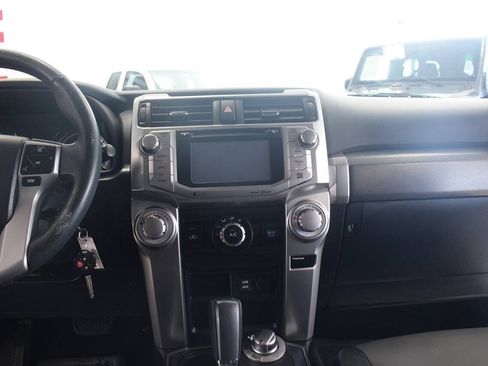 Used 2016 Toyota 4Runner SR5 Premium AWD/4WD image 27