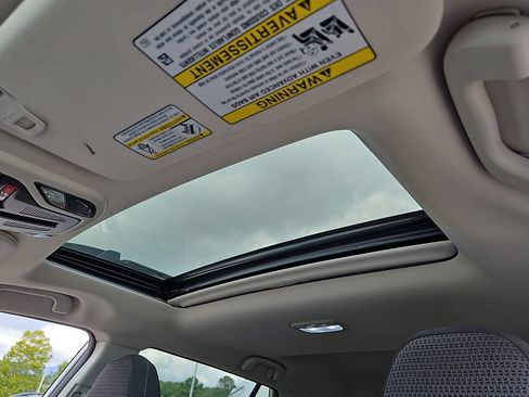 Used 2023 Subaru Outback Premium AWD/4WD image 13