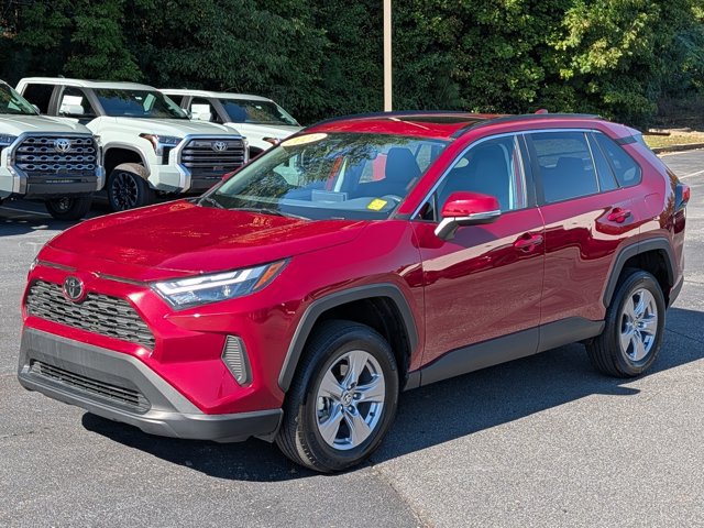 Used 2023 Toyota RAV4 XLE w/ Convenience Package FWD image 3