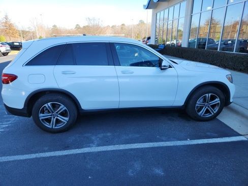 Used 2017 Mercedes-Benz GLC 300 4MATIC image 3