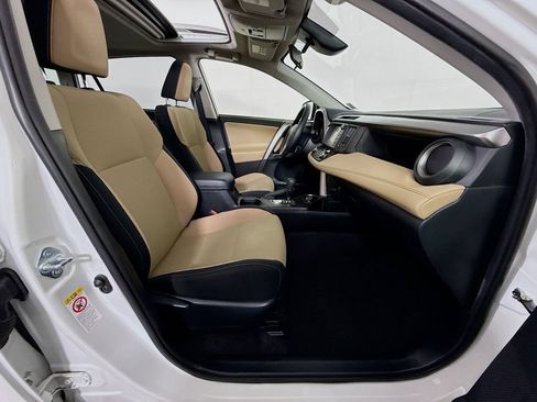 Used 2018 Toyota RAV4 XLE AWD/4WD image 26