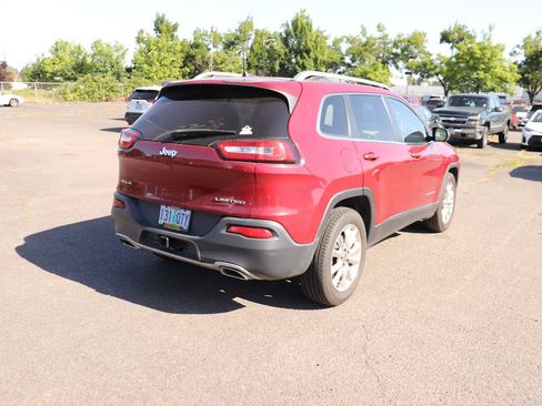Used 2016 Jeep Cherokee Limited AWD/4WD image 5