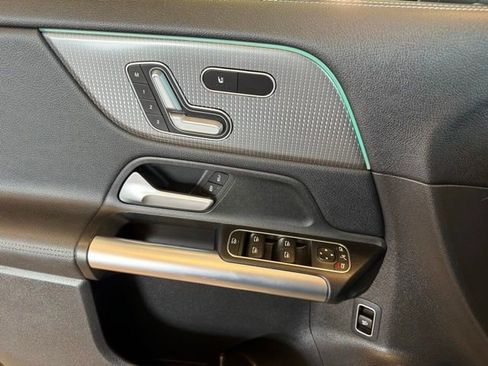 Used 2021 Mercedes-Benz GLA 250 4MATIC image 19