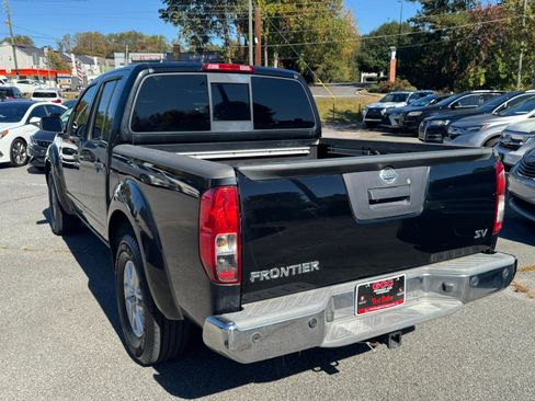 Used 2016 Nissan Frontier SV w/ SV Value Truck Package RWD image 5