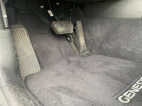 Used 2016 Hyundai Genesis 3.8 w/ Option Group 02 image 17