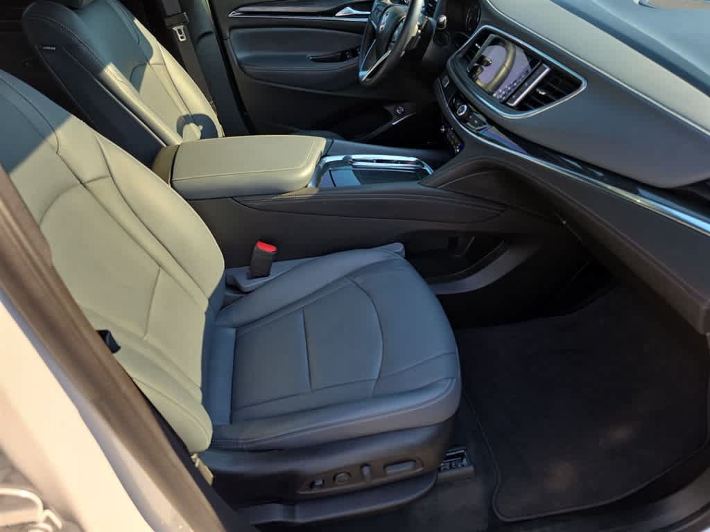 Used 2023 Buick Enclave Premium w/ Experience Buick Package FWD image 12