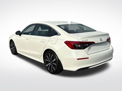 Certified 2024 Honda Civic EX image 3