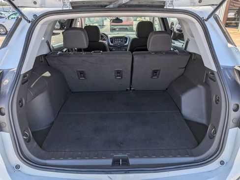 Used 2023 GMC Terrain SLE w/ Elevation Edition image 29