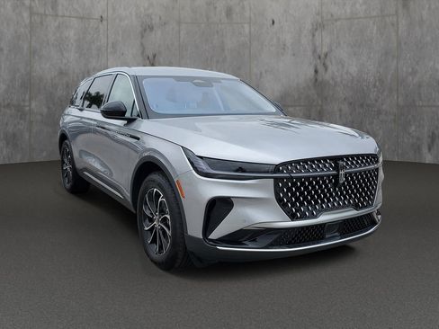 New 2026 Lincoln Nautilus Premier AWD/4WD image 31