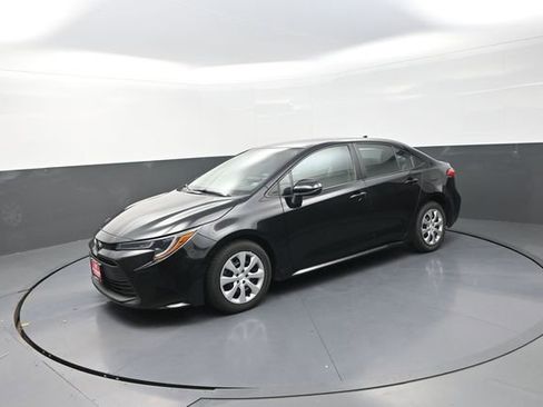 Used 2024 Toyota Corolla LE image 47