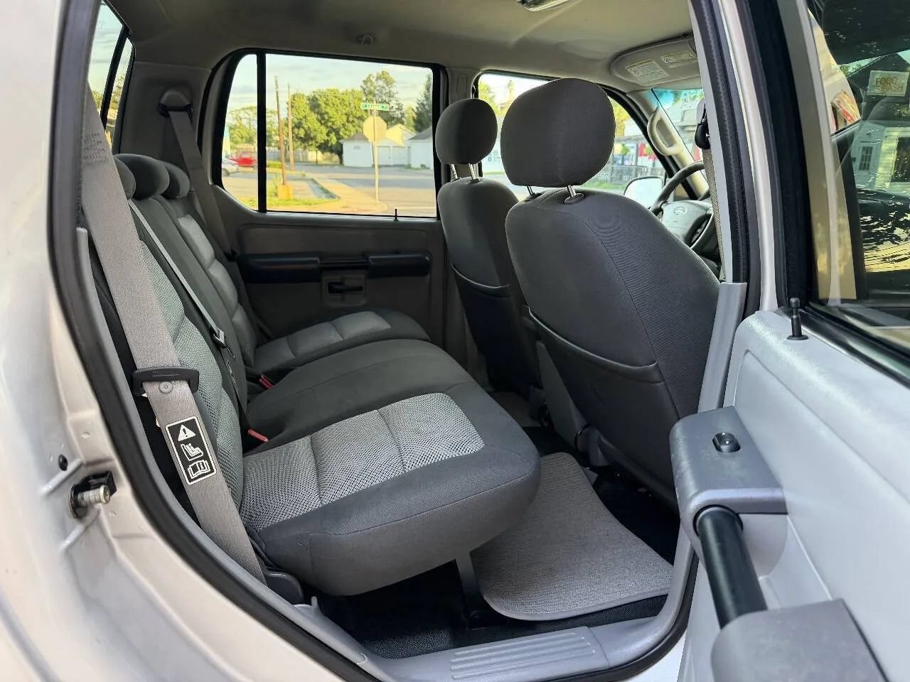 Used 2003 Ford Explorer Sport Trac XLT RWD image 31