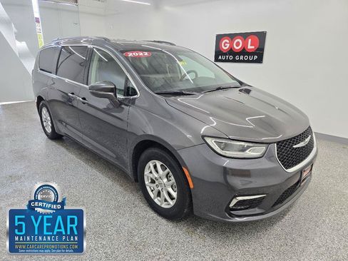 Used 2022 Chrysler Pacifica Touring-L FWD image 1