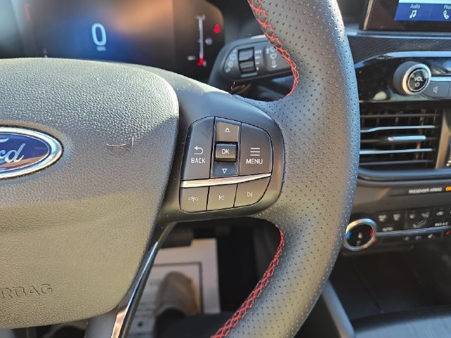 Used 2025 Ford Escape ST-Line Select AWD/4WD image 19