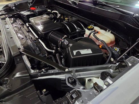 Used 2019 Chevrolet Silverado 1500 LT w/ Texas Edition image 89