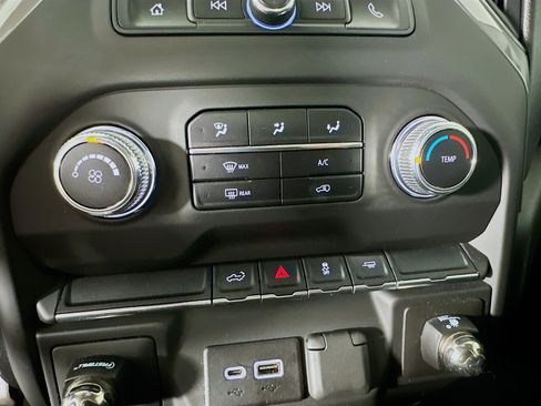 Used 2021 GMC Sierra 1500 2WD Double Cab w/ Convenience Package image 22