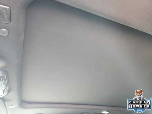 Used 2022 GMC Yukon XL Denali w/ Denali Premium Package image 32