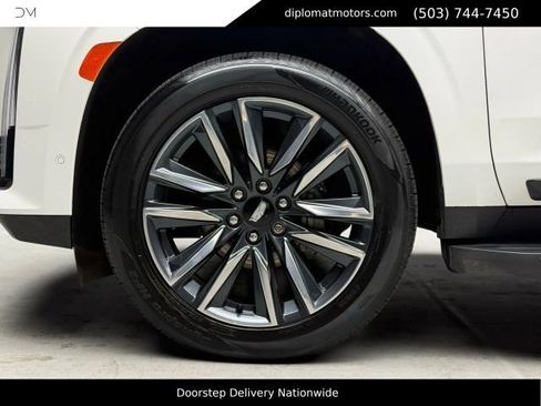 Used 2022 Cadillac Escalade Sport w/ Touring Package AWD/4WD image 43
