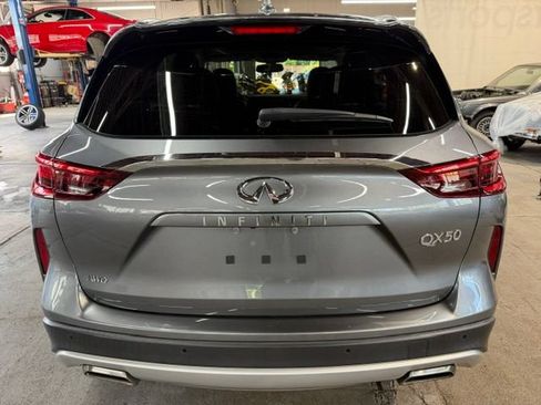 Used 2019 INFINITI QX50 Essential w/ Premium Heat Package AWD/4WD image 3