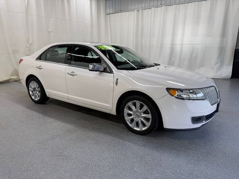 Used 2012 Lincoln MKZ FWD image 3