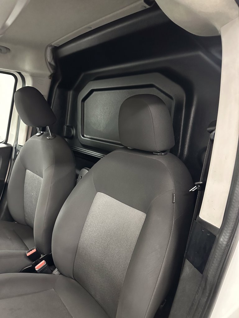 Used 2022 RAM ProMaster City Tradesman FWD image 12