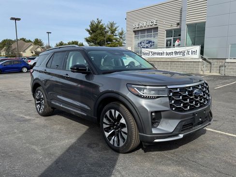 New 2026 Ford Explorer Platinum w/ LUX Leather Package AWD/4WD image 16