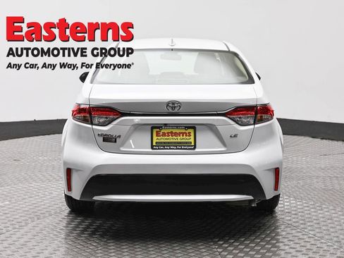 Used 2022 Toyota Corolla LE w/ LE Convenience Package FWD image 6
