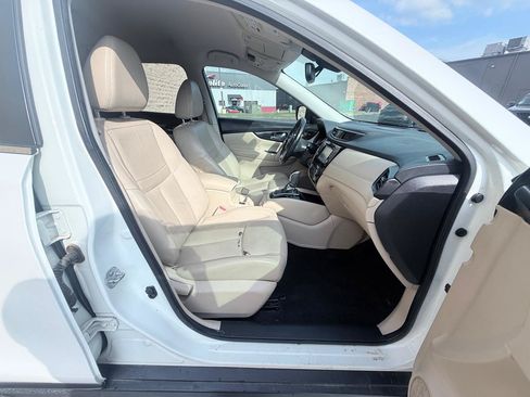 Used 2017 Nissan Rogue SL FWD image 11