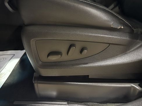 Used 2015 Chevrolet Suburban LTZ image 13