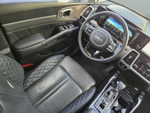 Used 2023 Kia Sorento SX Prestige AWD/4WD image 18