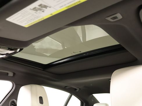 New 2026 BMW 530i w/ Premium Package image 15