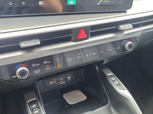 New 2026 Kia Sorento S w/ S Panoramic Sunroof Package FWD image 33